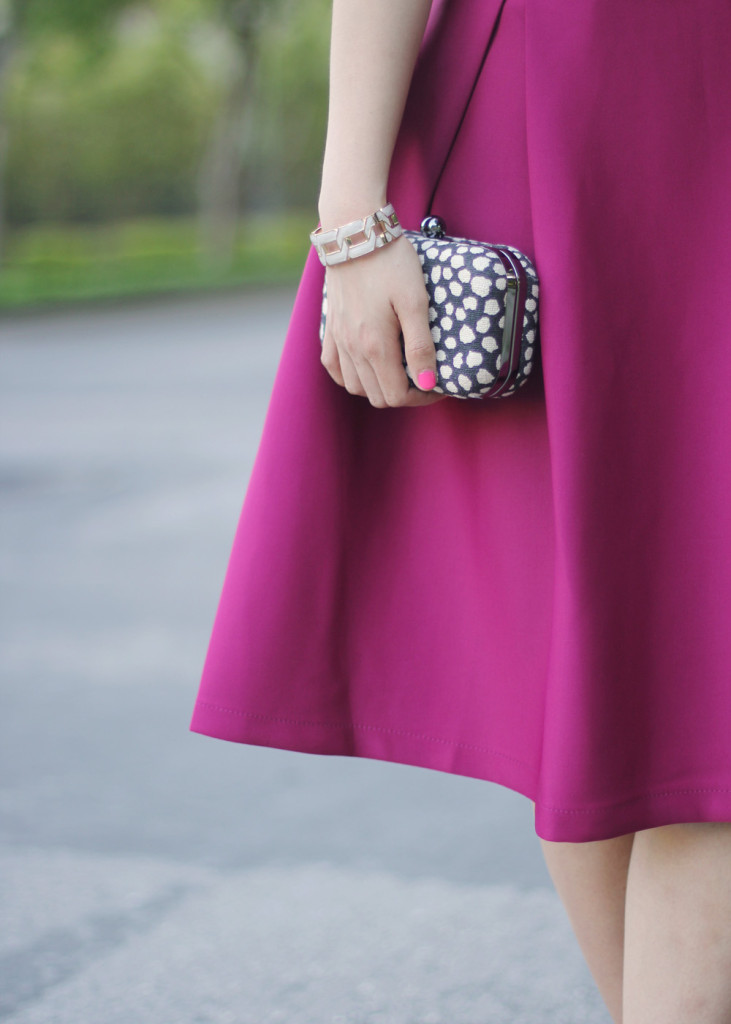 How to Wear a Midi Skirt