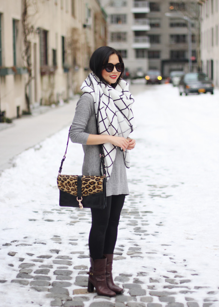 Skirt The Rules // Black & White Checkered Blanket Scarf