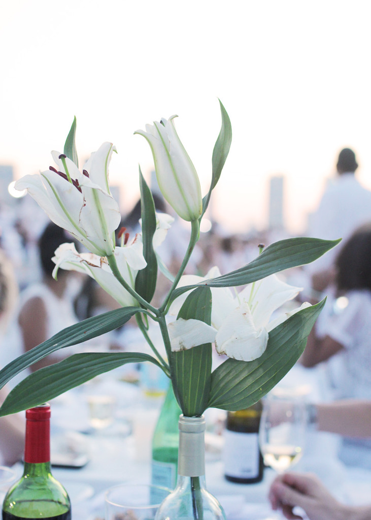 Skirt The Rules // White Lillies