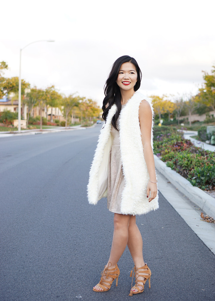 Skirt The Rules / Gold Dress & Faux Fur Vest