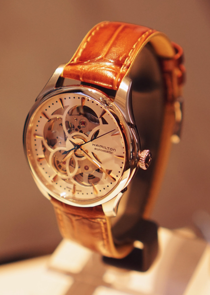 Skirt The Rules / Classic Leather Watch