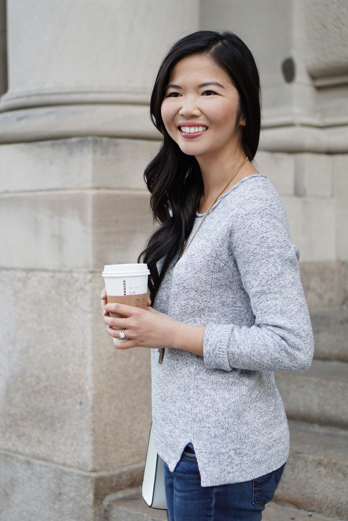 Skirt The Rules / Light Blue Sweater & Skinny Jeans