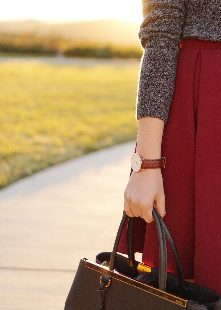 Skirt The Rules / Navy Sweater & Burgundy Skirt
