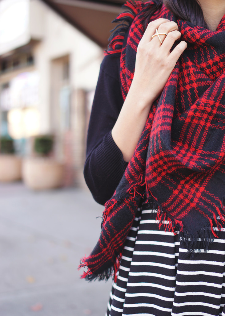Skirt The Rules / Plaid Scarf & Striped Skirt