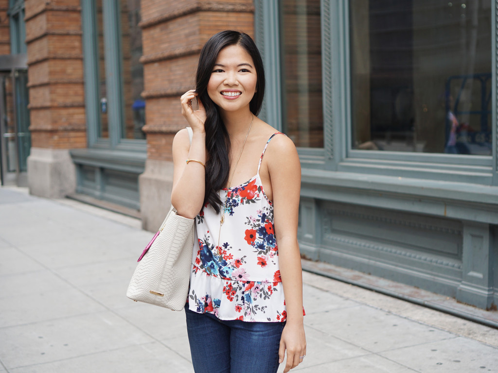 Skirt The Rules / Floral Peplum Top & Skinny Jeans