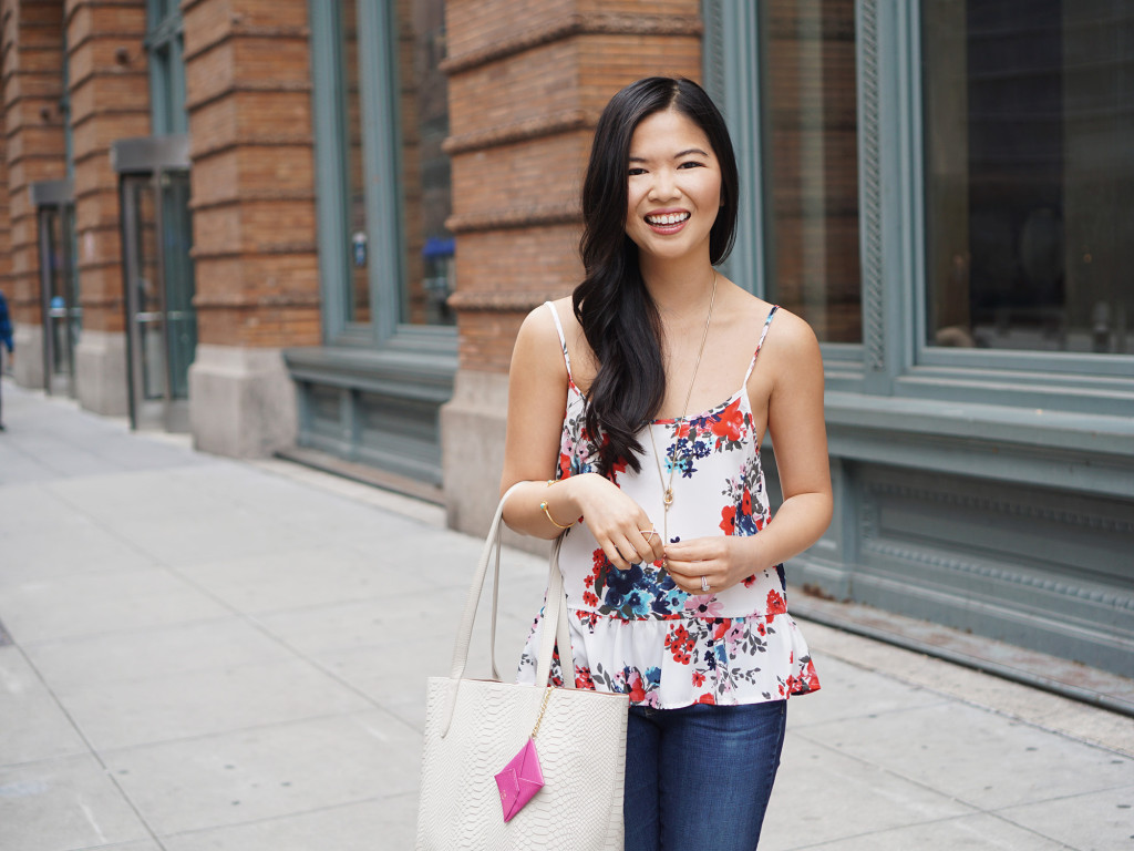 Skirt The Rules / Floral Peplum Top & Skinny Jeans