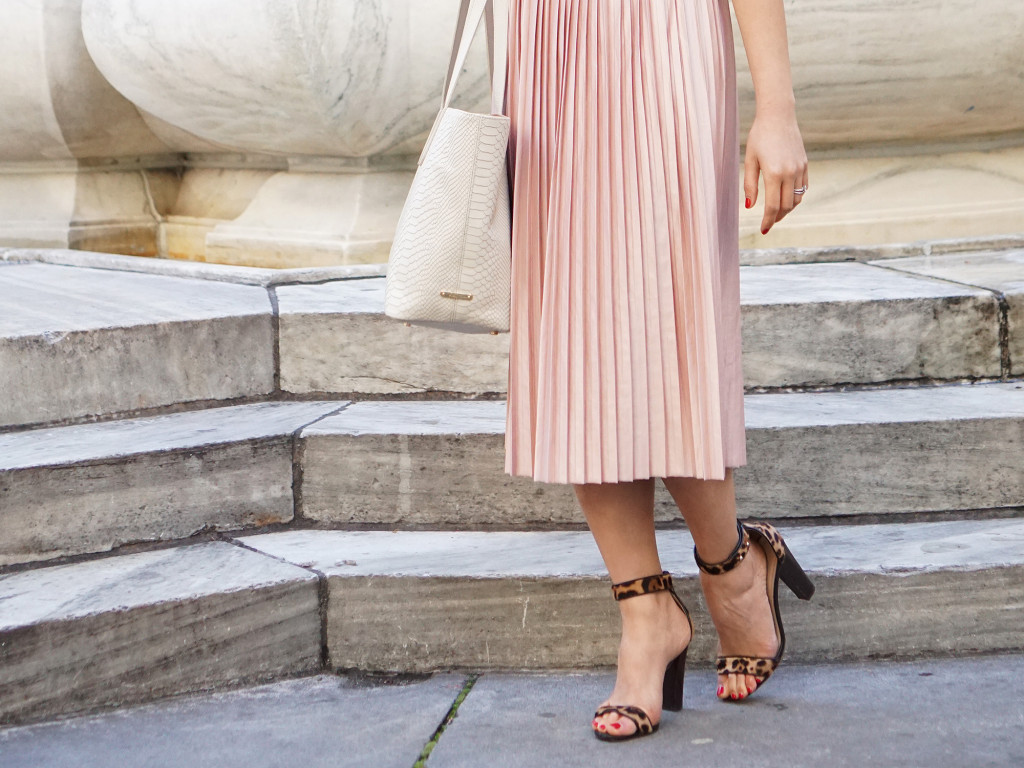 Skirt The Rules / Pink Pleated Skirt