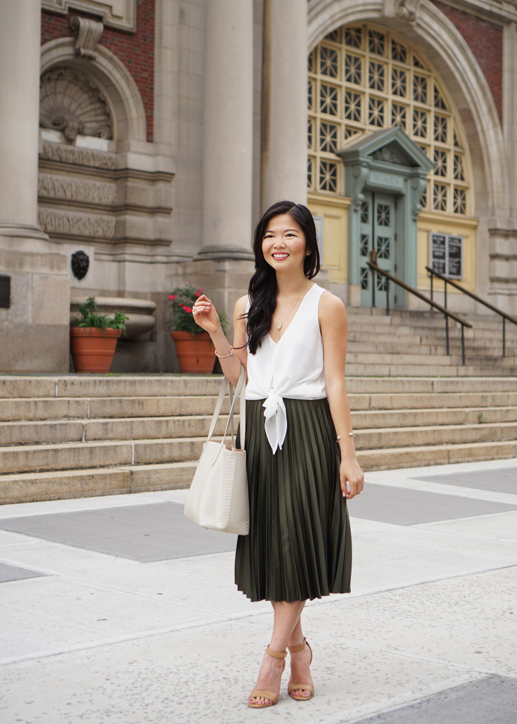 Skirt The Rules / Olive Pleated Midi Skirt
