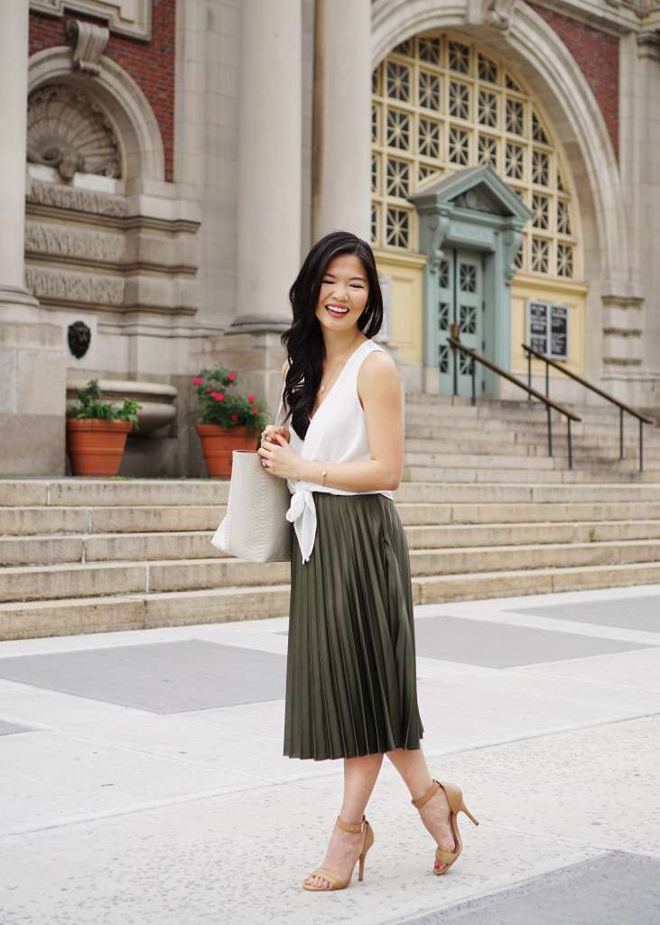 Skirt The Rules / Olive Pleated Midi Skirt