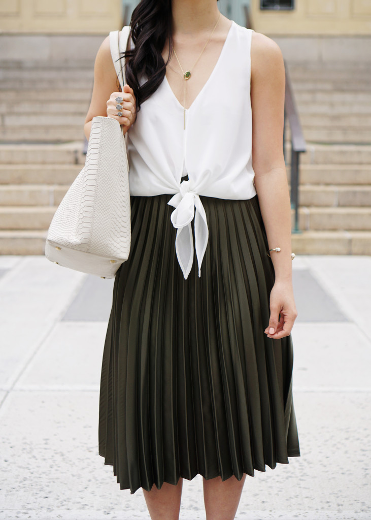 Skirt The Rules / Olive Pleated Midi Skirt