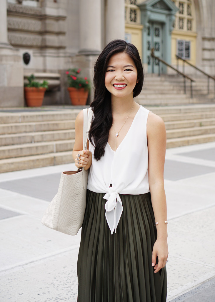 Skirt The Rules / Olive Pleated Midi Skirt