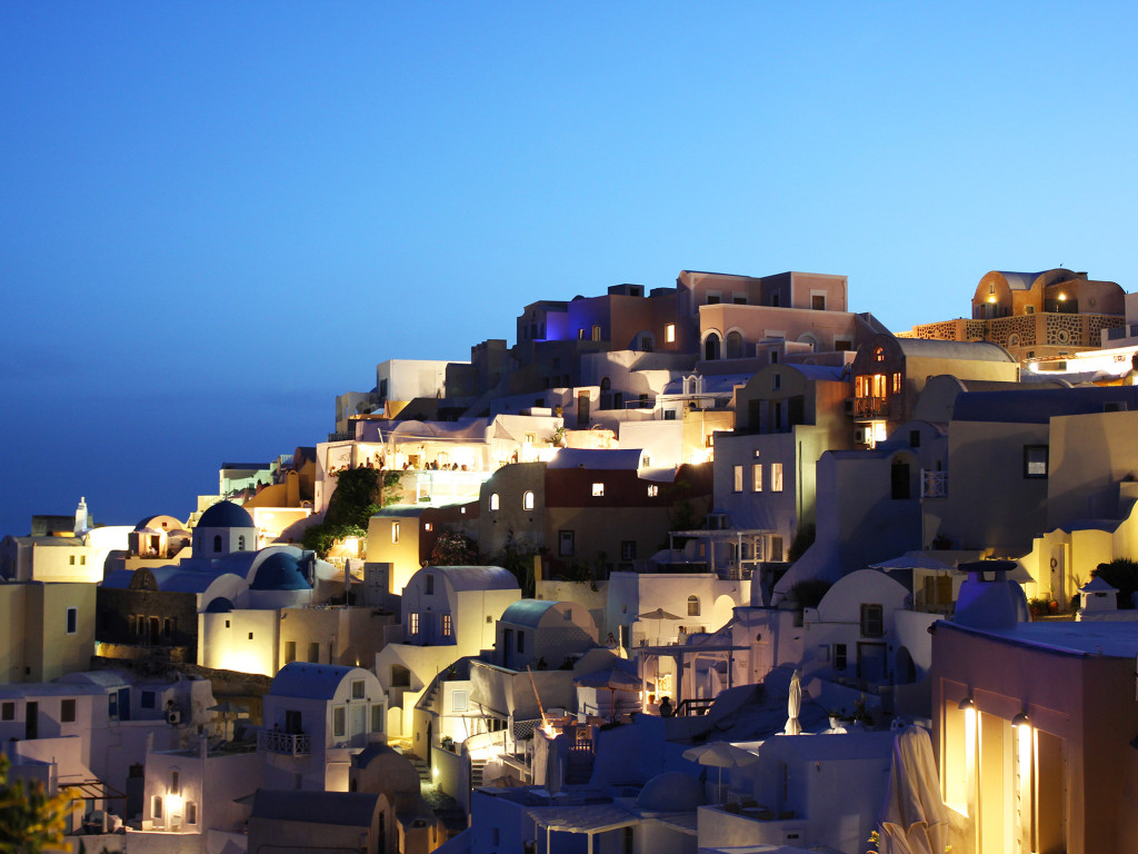 Skirt The Rules / Santorini Travel Guide