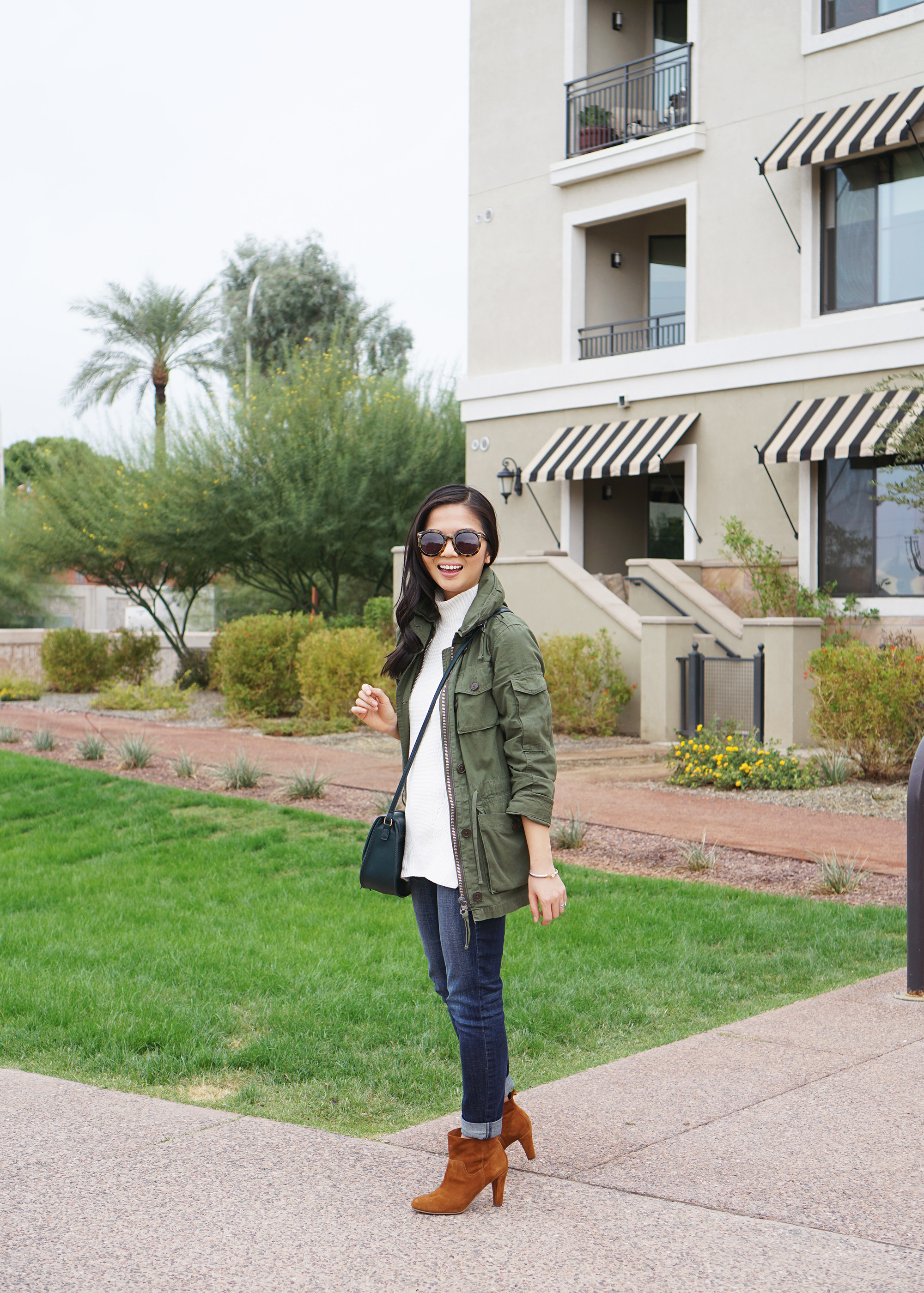 Casual Fall Style / Army Jacket & Skinny Jeans