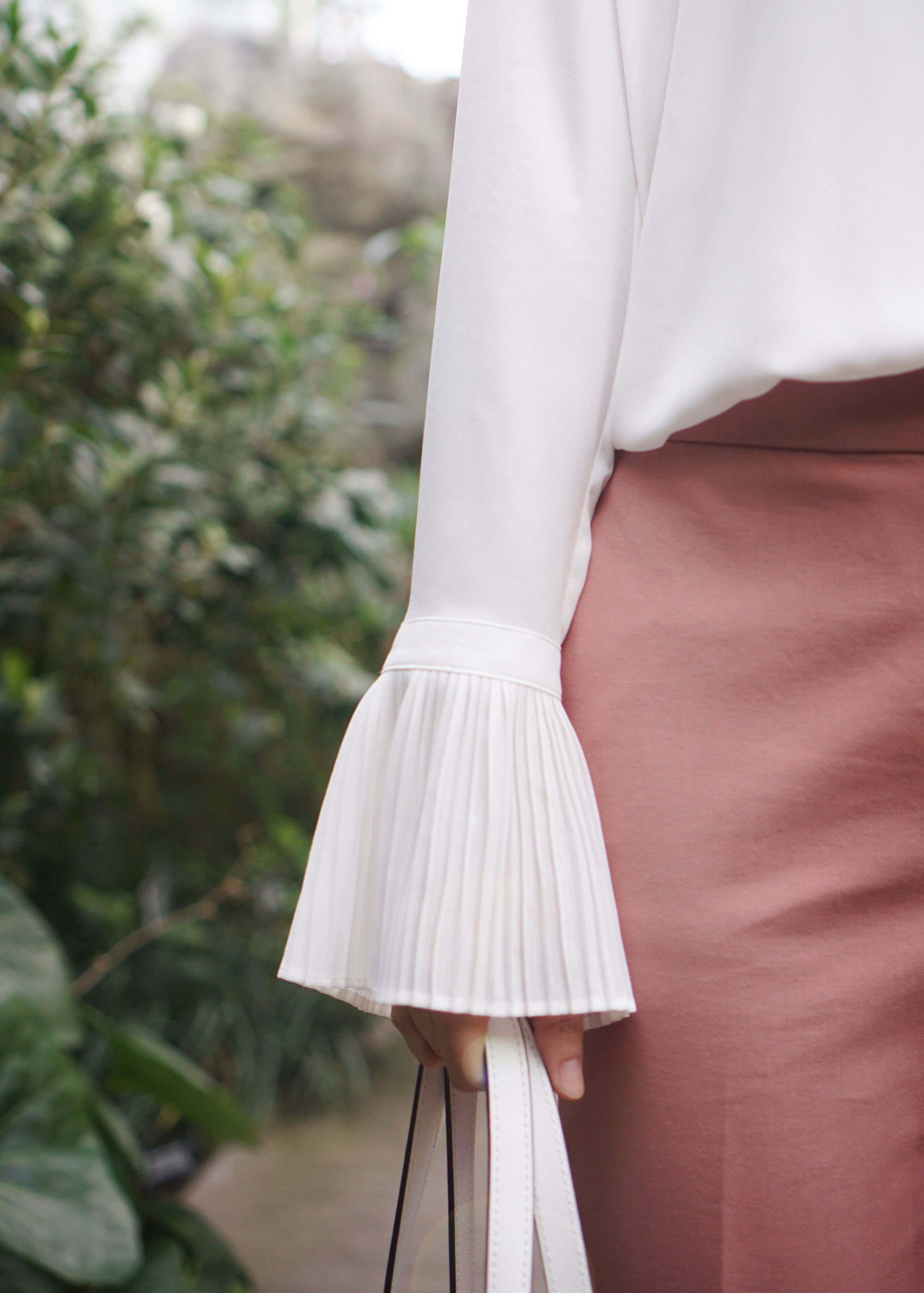 Skirt The Rules / Pleated Sleeve Blouse for Work