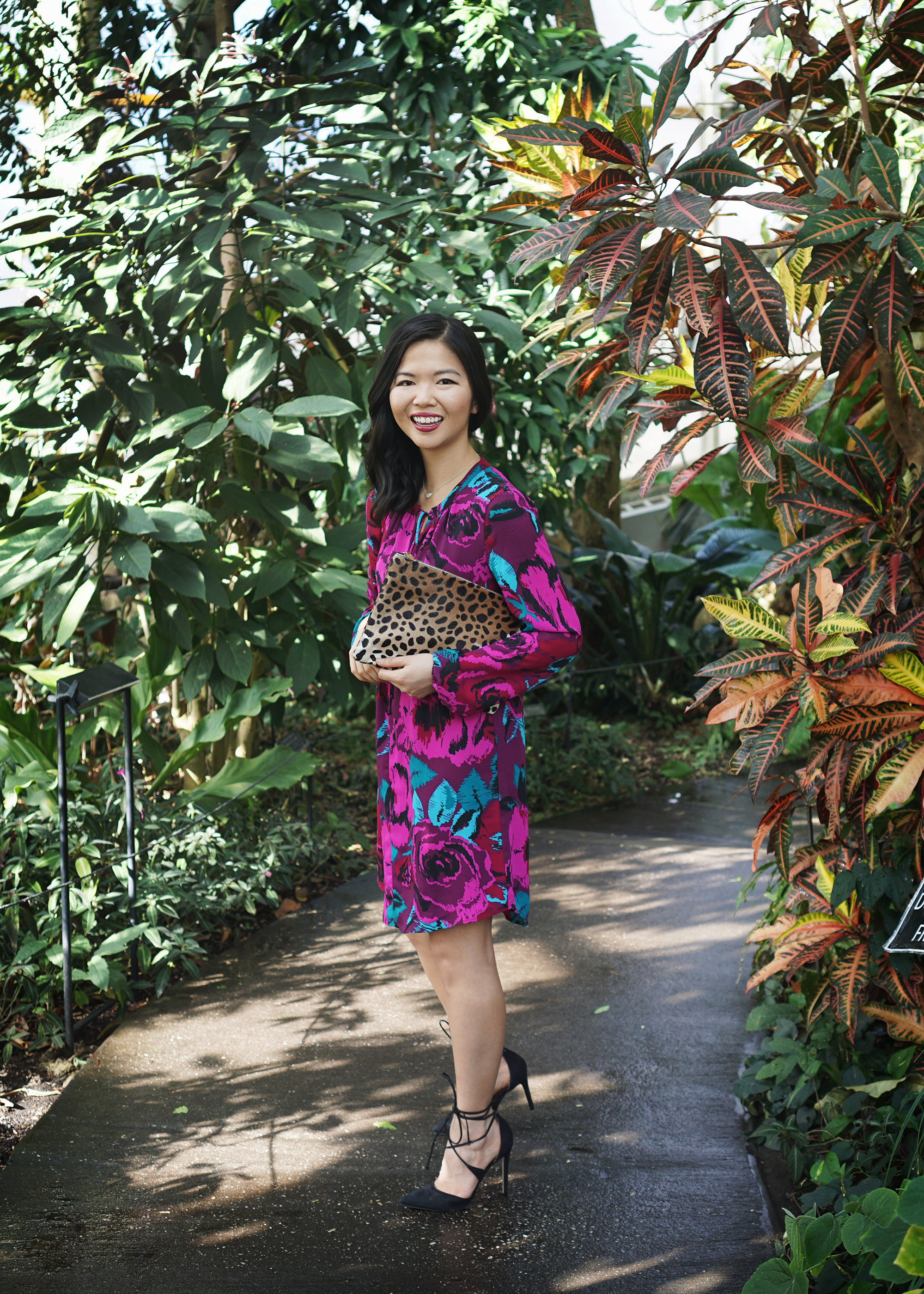 Skirt The Rules / Floral Dress & Leopard Clutch