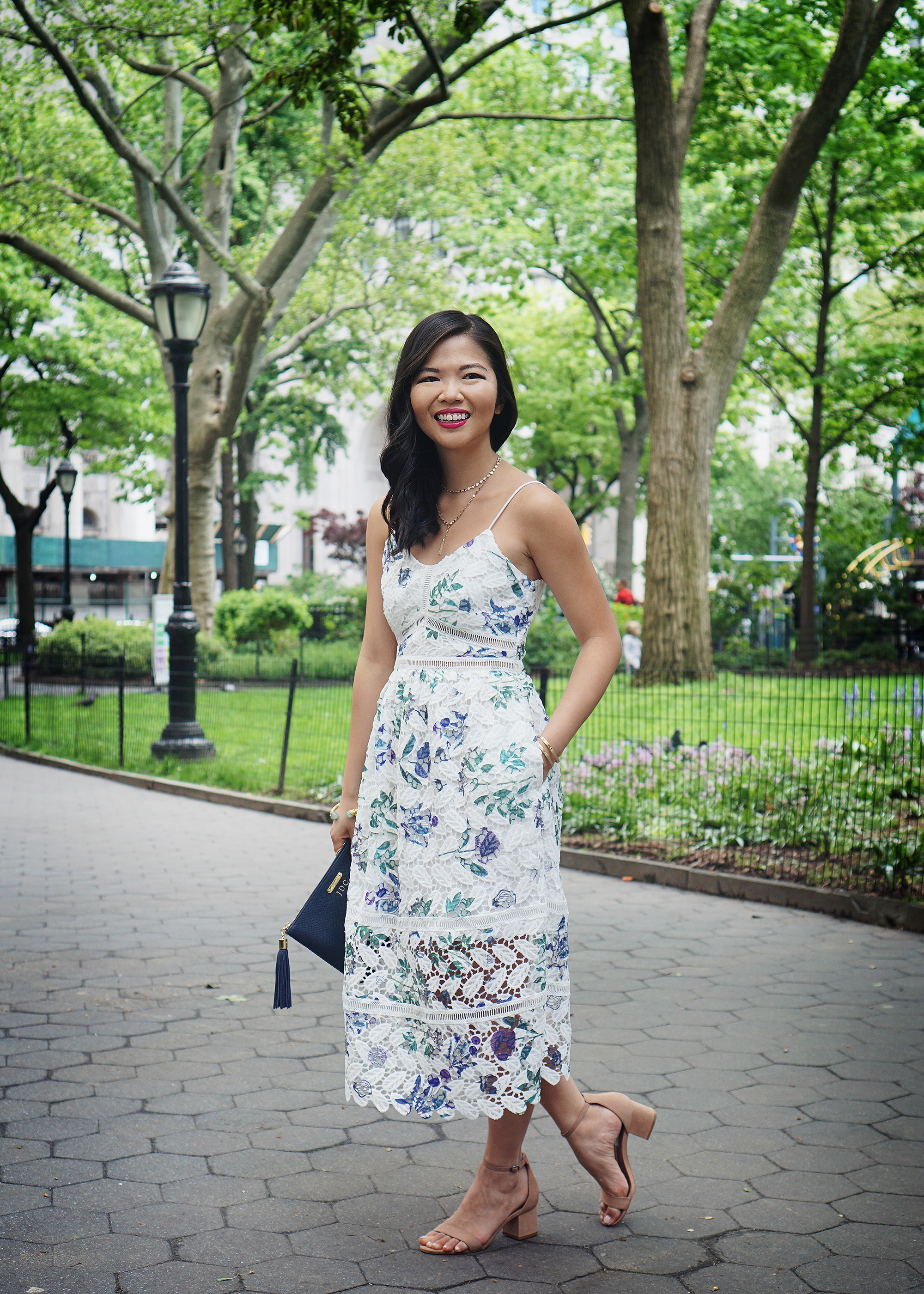 Skirt The Rules / White Floral Lace Midi Dress