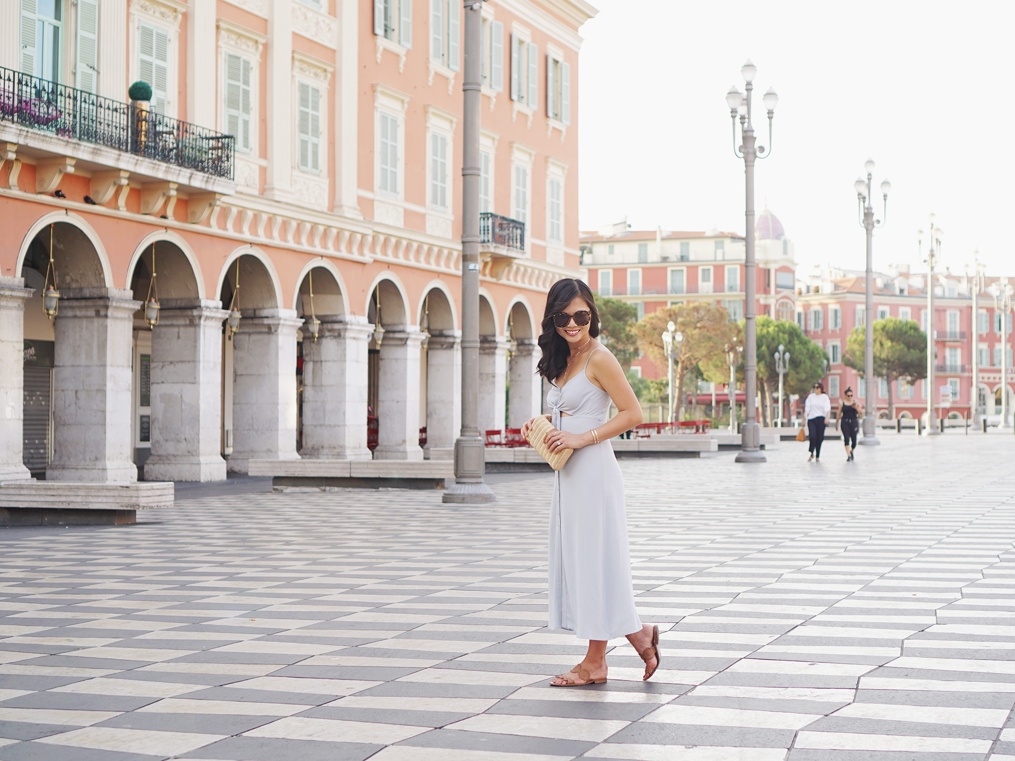 What to Wear on Vacation in France