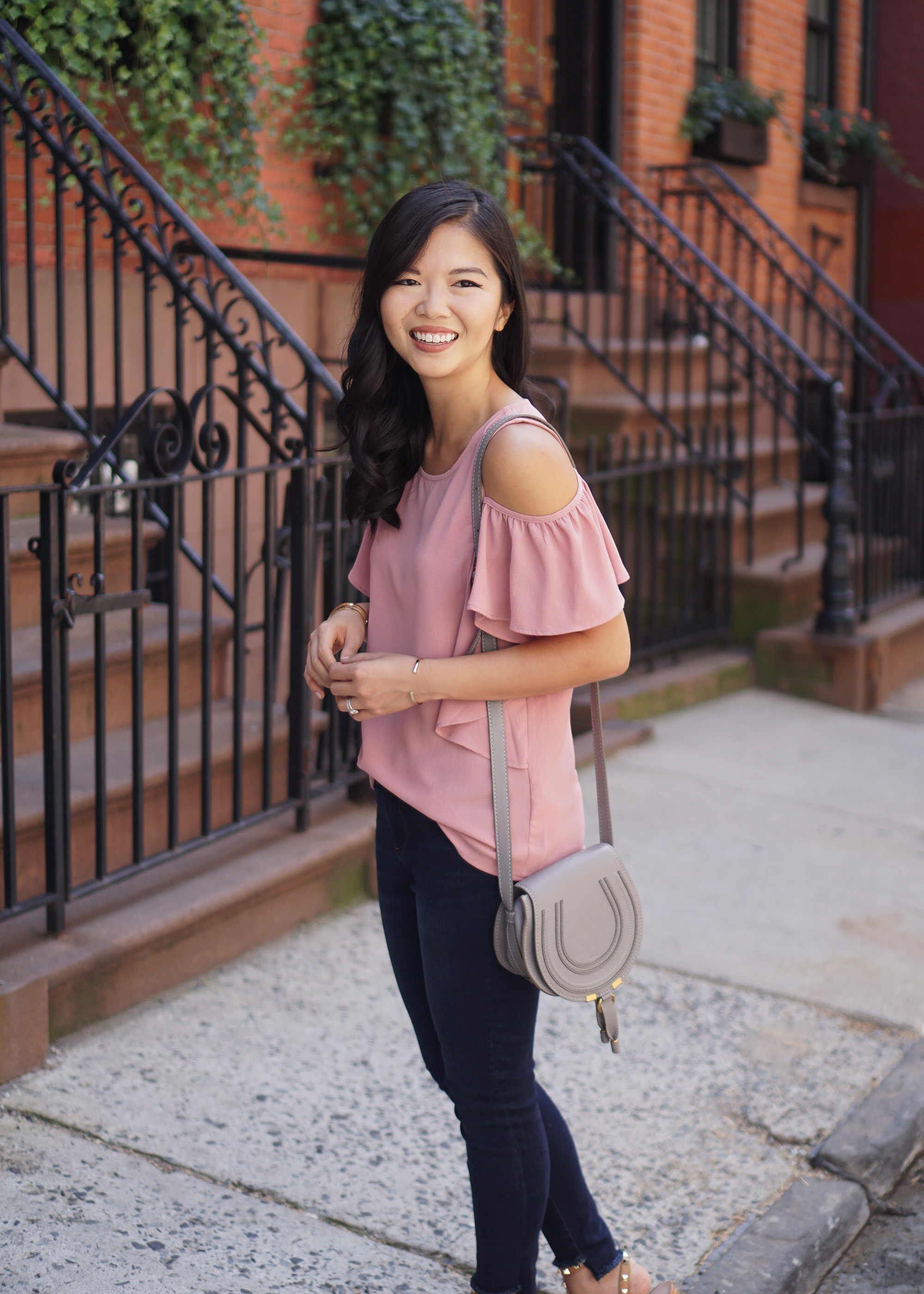 Casual Outfit Inspiration / Ruffle Cold Shoulder Top & Step Hem Jeans