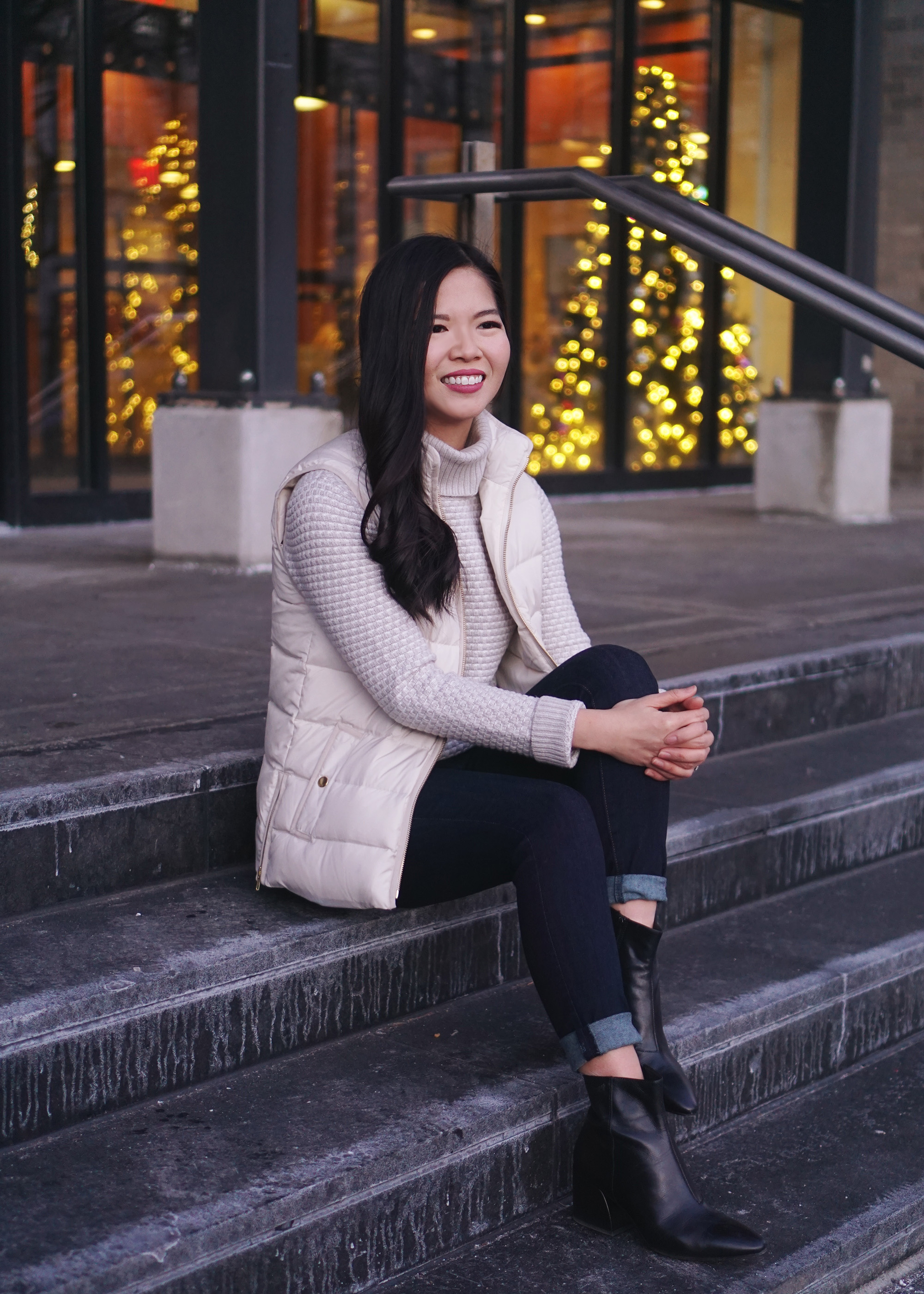 Winter Outfit Ideas / Grey Turtleneck & Cream Puffer Vest