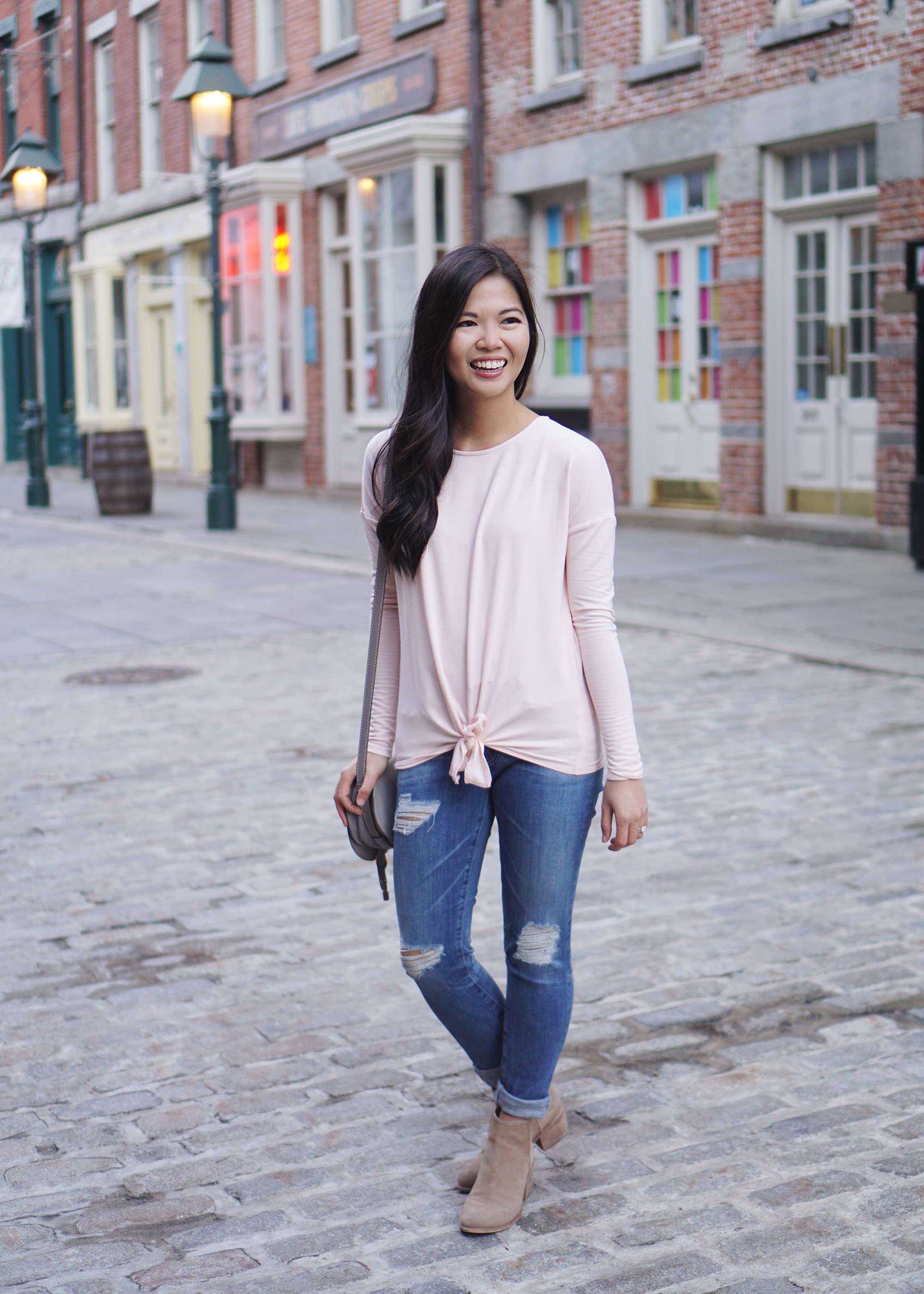 Casual Outfit for Spring / Pink Tie Front T-Shirt & Ripped Jeans