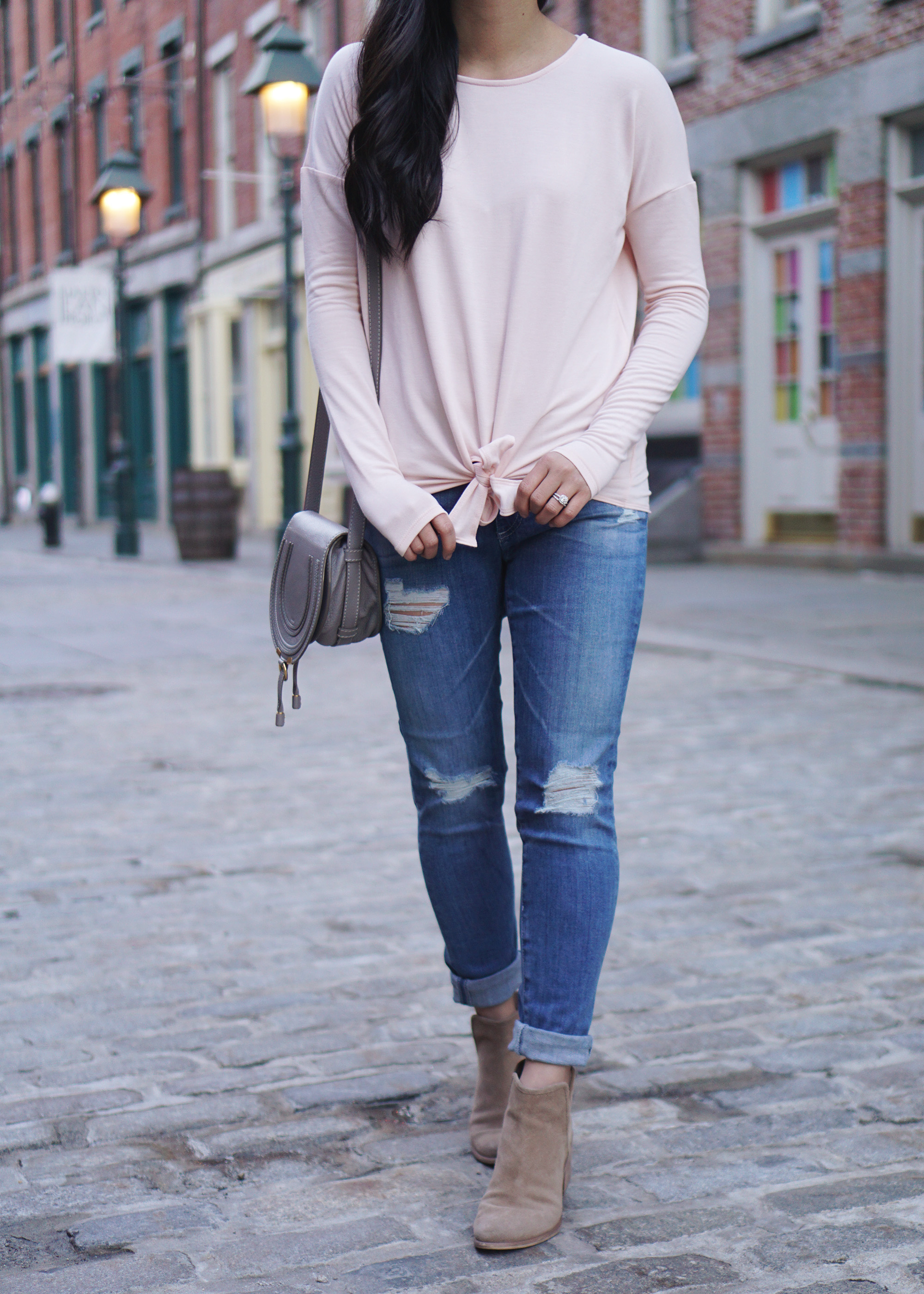 Casual Outfit for Spring / Pink Tie Front T-Shirt & Ripped Jeans
