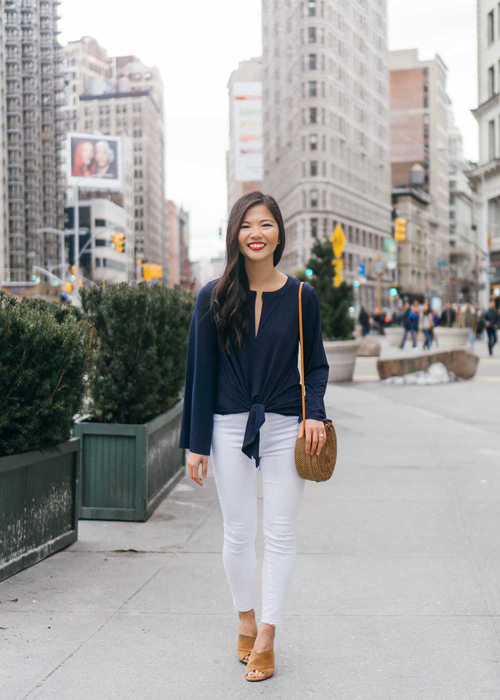Spring Style Inspiration / Navy Bellsleeve Top & White Skinny Jeans