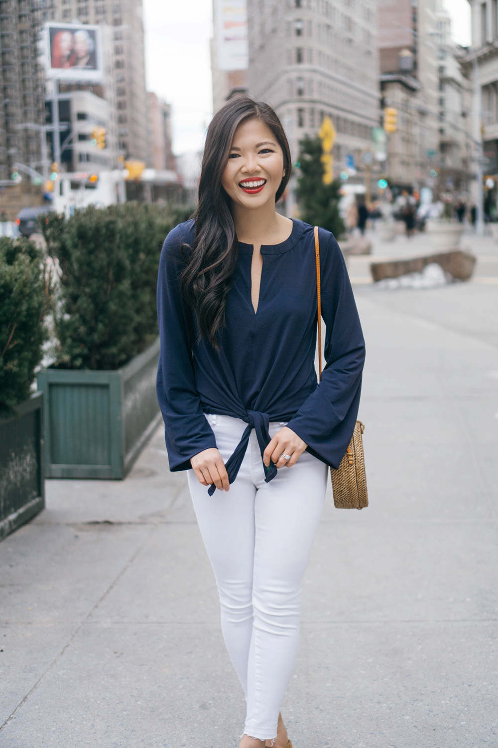 Spring Style Inspiration / Navy Bellsleeve Top & White Skinny Jeans
