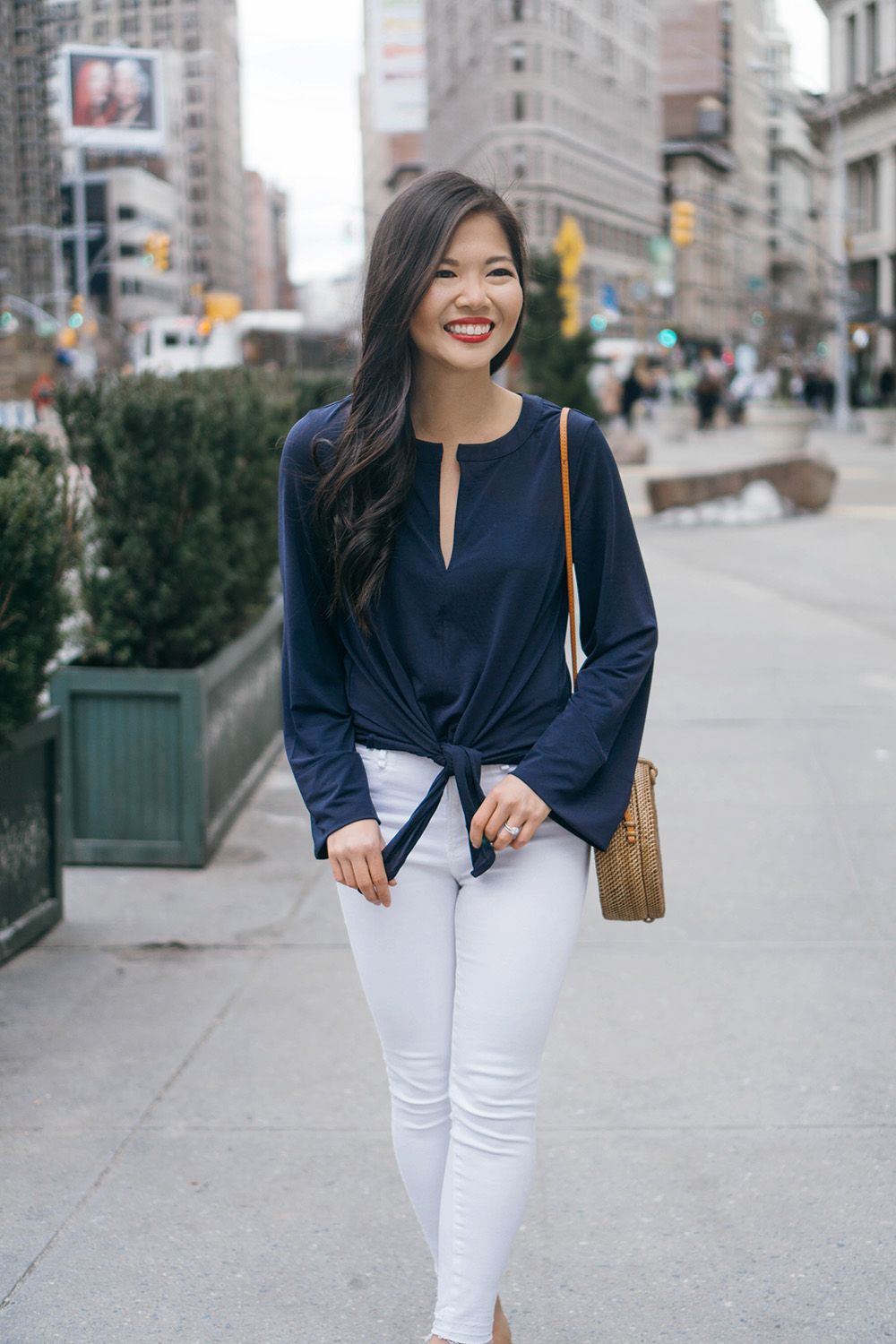 Spring Style Inspiration / Navy Bellsleeve Top & White Skinny Jeans