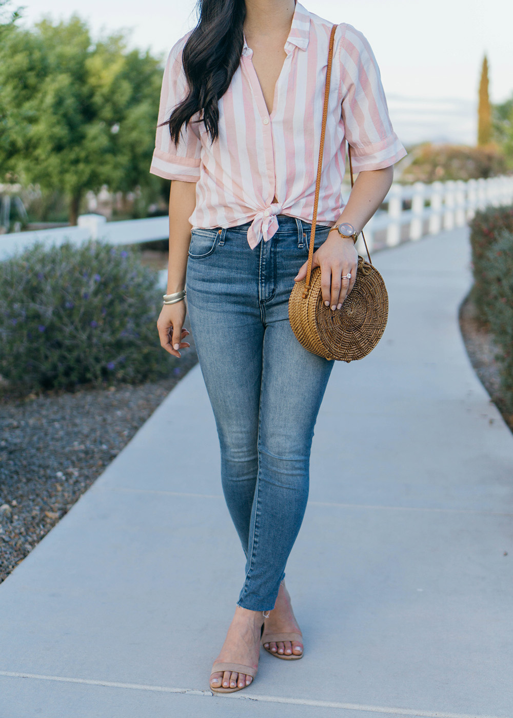 Spring Style Inspiration / Striped Shirt & Skinny Jeans