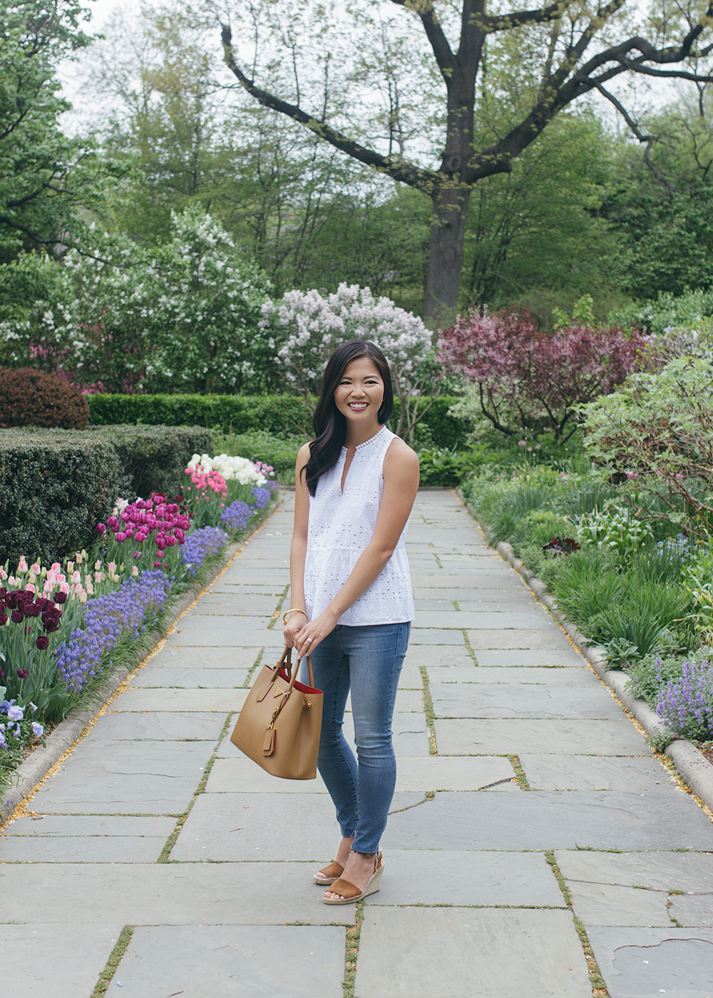 Casual Spring Outfit / Eyelet Top & Skinny Jeans