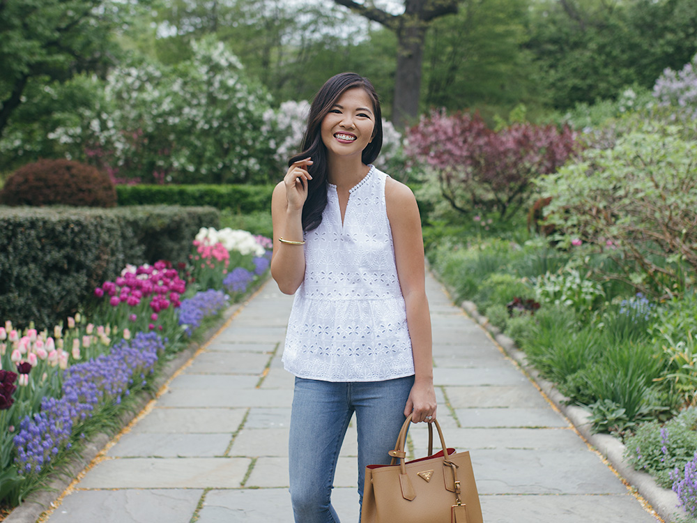 Casual Spring Outfit / Eyelet Top & Skinny Jeans