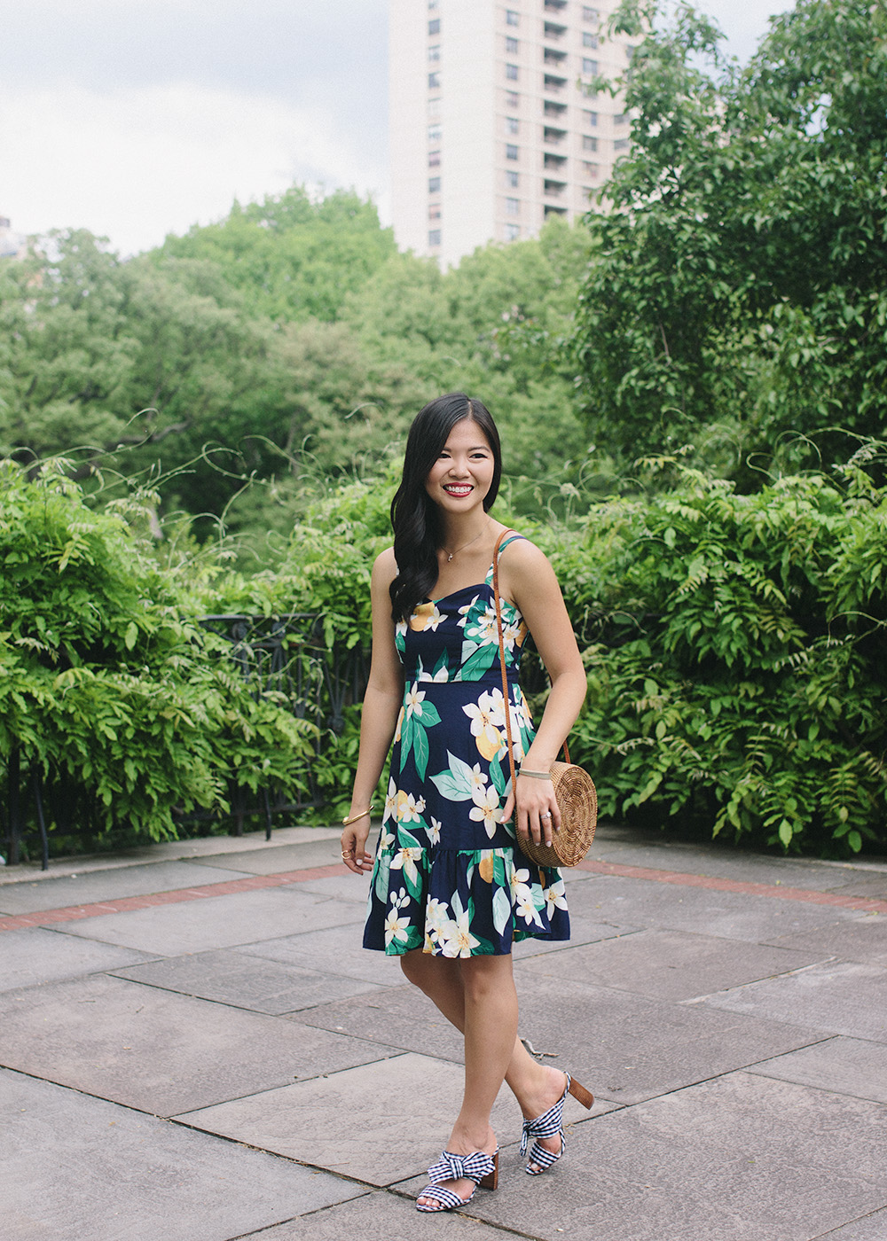 Summer Style Inspiration / Navy Floral Dress