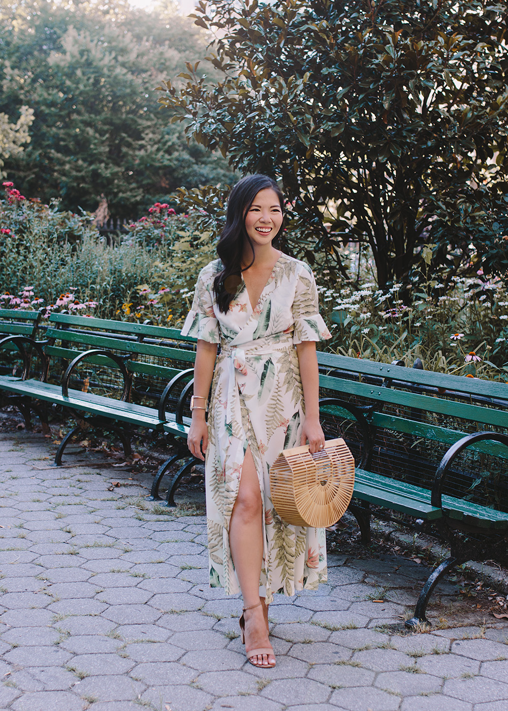 Summer Style / Tropical Floral Print Wrap Dress