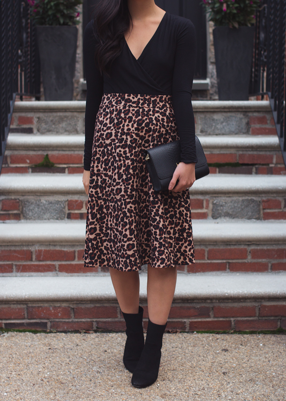Fall Style inspiration / Leopard Skirt & Black Sock Booties