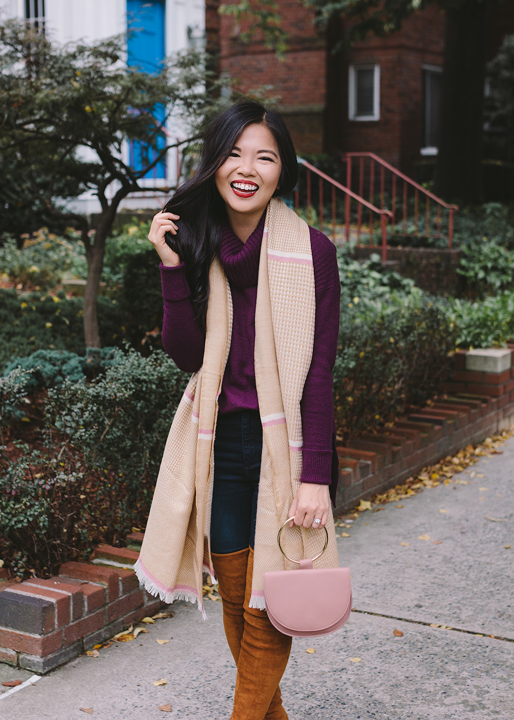 Fall Fashion 2018 / Dark Purple Sweater & Tan Scarf