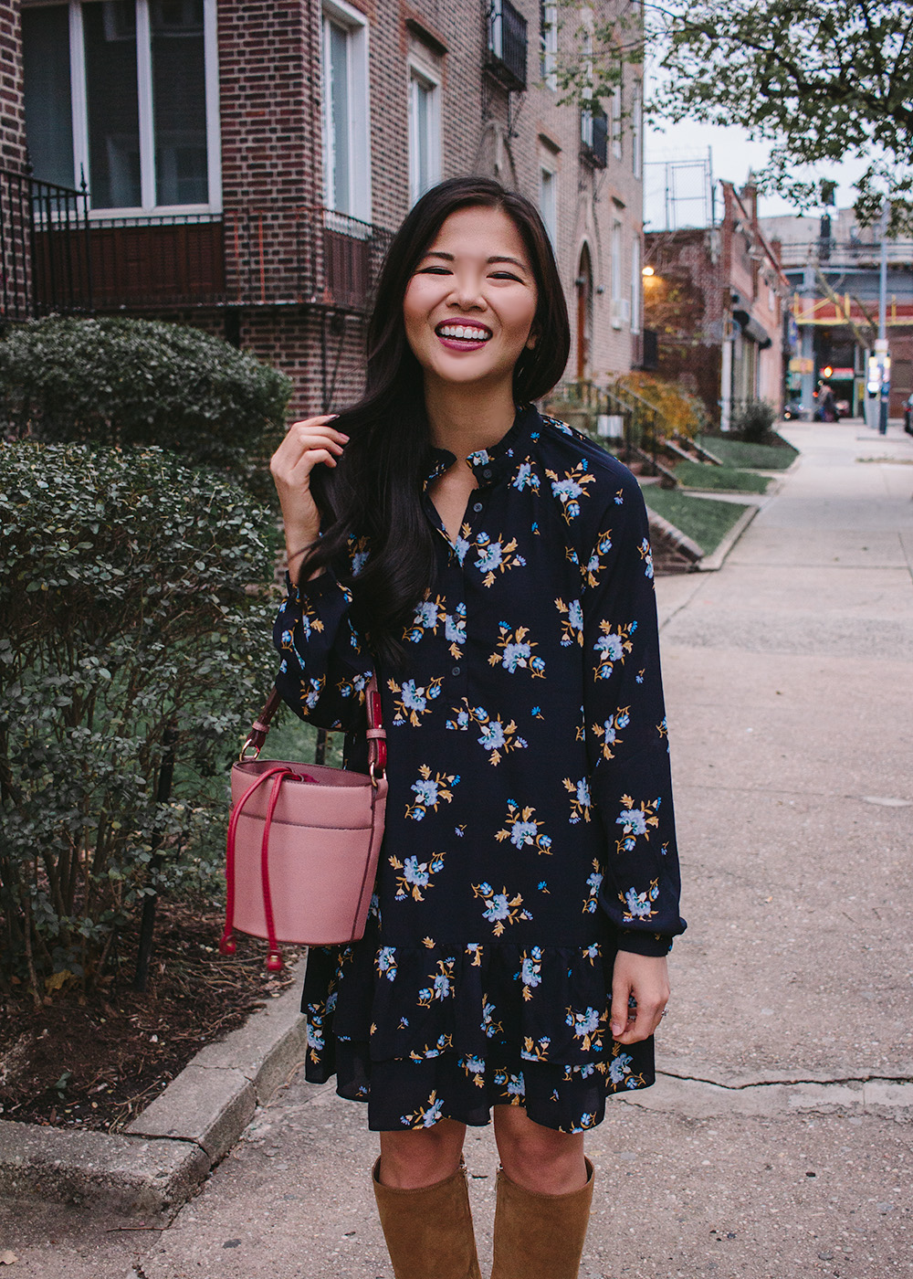 Fall Outfit Idea / Floral Long Sleeve Dress & Pink Bucket Bag