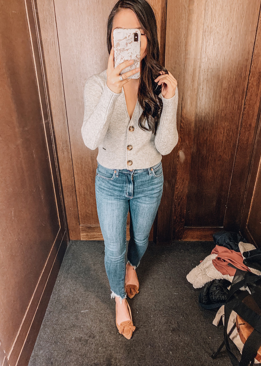 Casual Outfit Idea / Button Up Cardigan Sweater