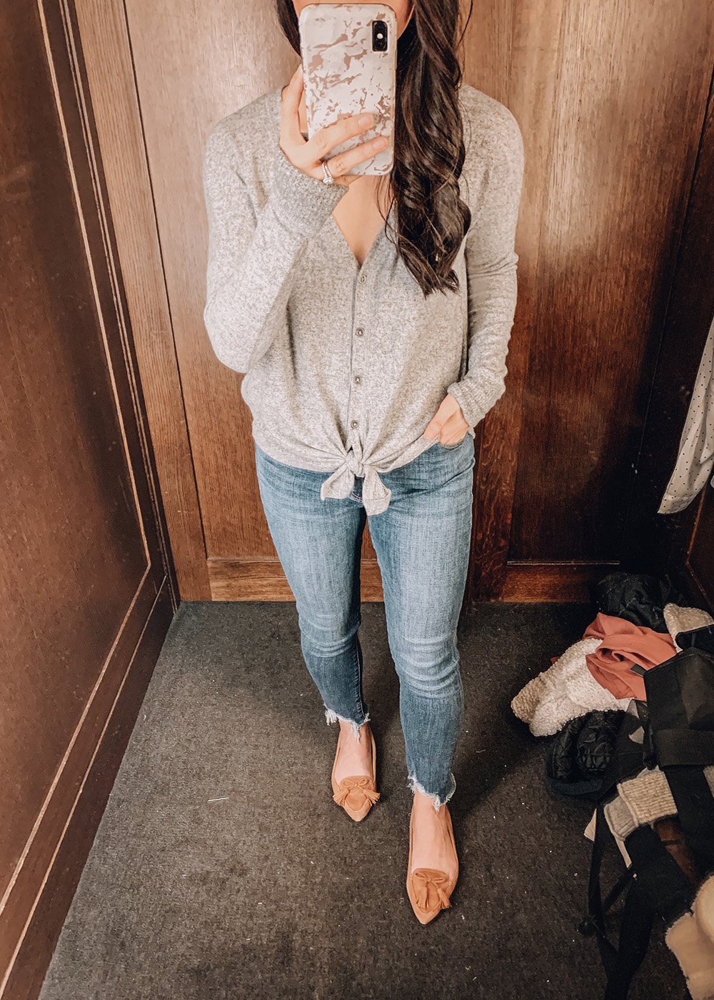 Casual Outfit Idea / Tie Front Henley