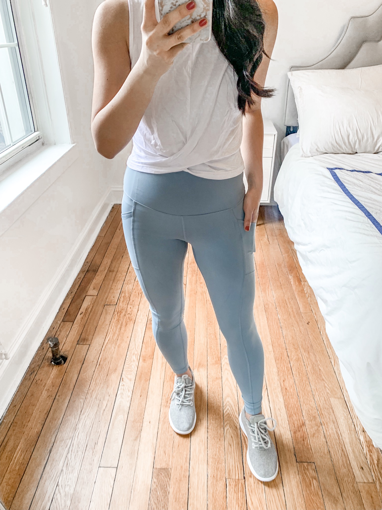 Workout Outfit / White Crop Top & Mint High Waisted Leggings
