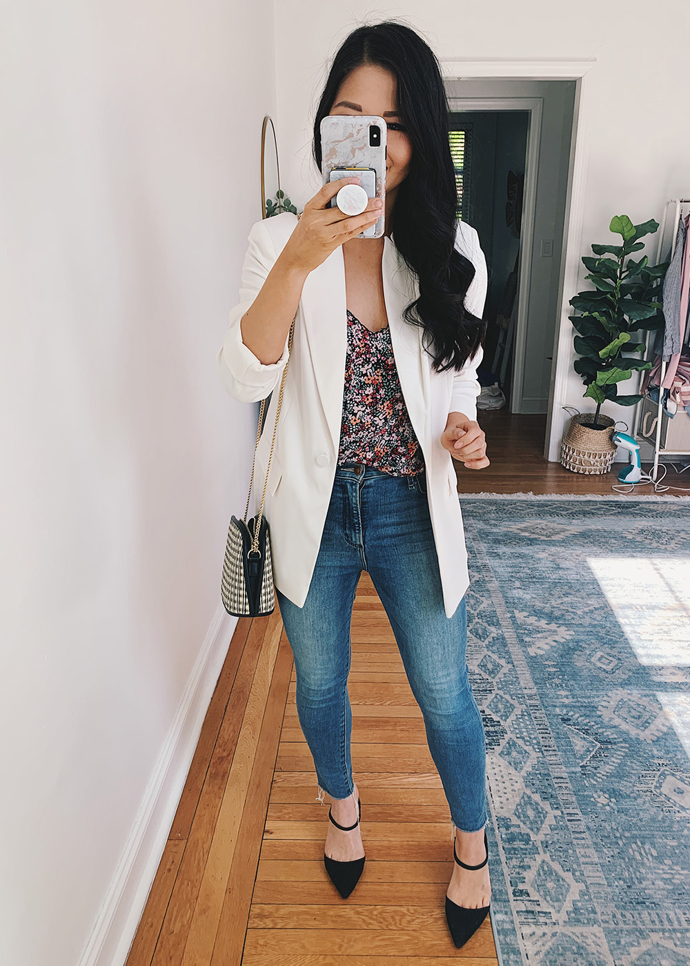 Business Casual Outfit for Women: White Blazer, Floral Cami, High Waisted Skinny Jeans, Black Pump Mules