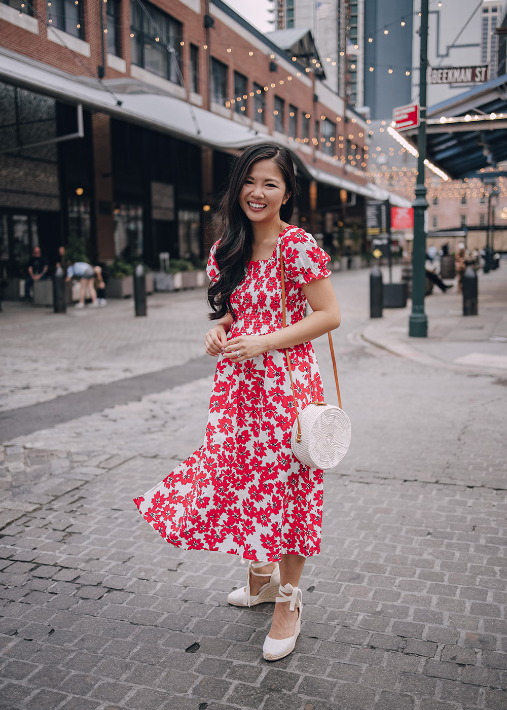 Bright Summer Outfit for Women: Red Floral Dress with Puff Sleeves