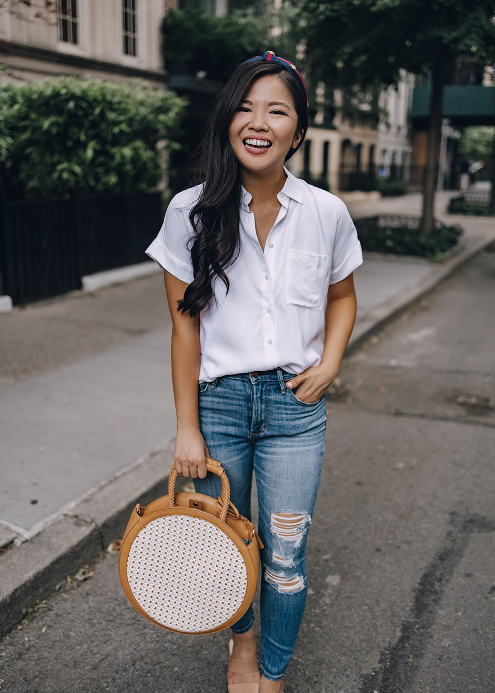 Casual Outfit for Women: White Short Sleeve Top & Ripped Skinny Jeans
